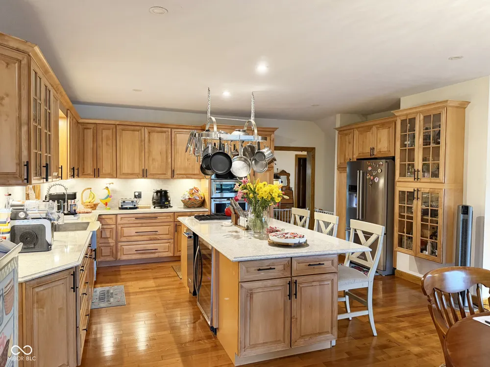 2370 S Oak Drive Rockville, IN 47872