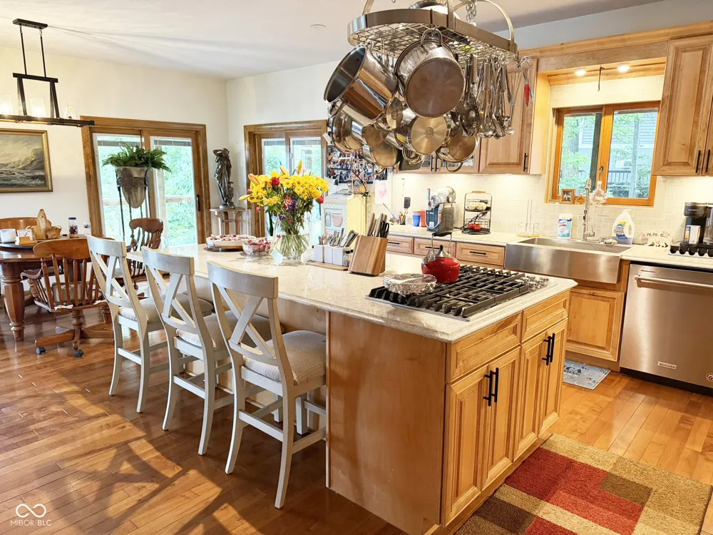 2370 S Oak Drive Rockville, IN 47872
