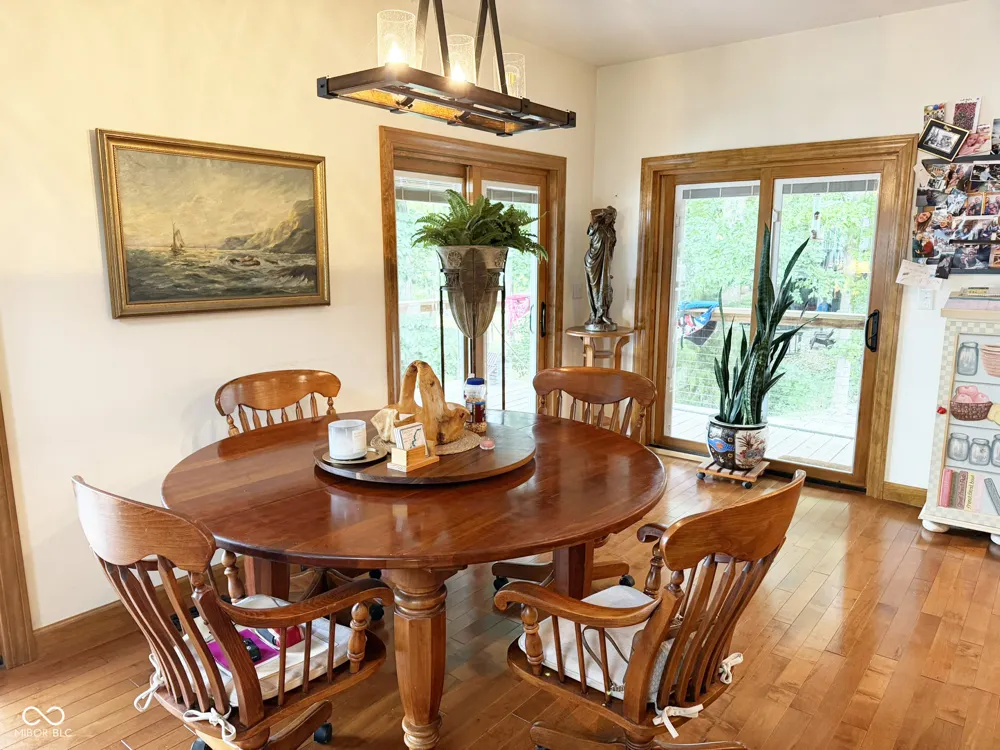 2370 S Oak Drive Rockville, IN 47872