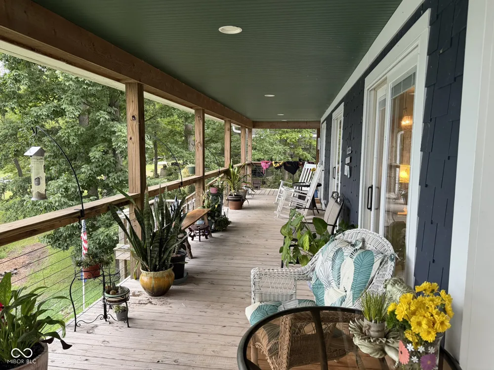 2370 S Oak Drive Rockville, IN 47872