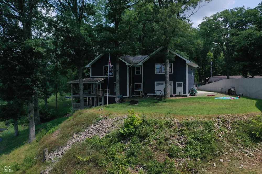 2370 S Oak Drive Rockville, IN 47872