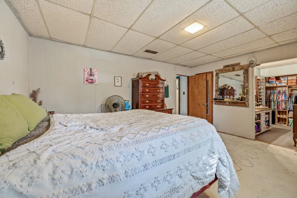 609 E Labadie Avenue De Leon, TX 76444