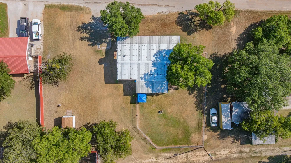 609 E Labadie Avenue De Leon, TX 76444
