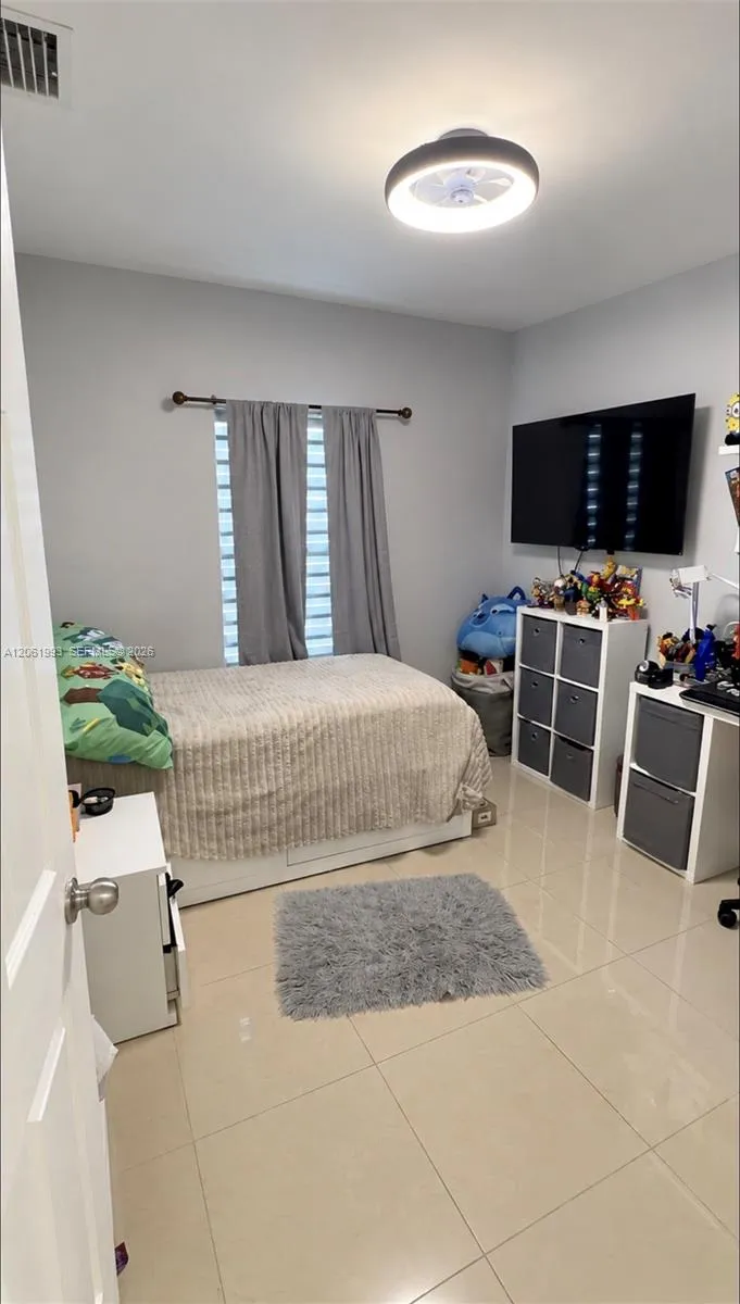 19324 SW 120th Ave Miami, FL 33177