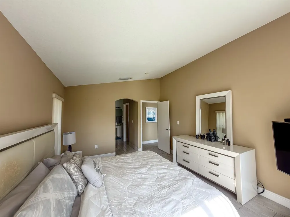 775 NW 165th Avenue Pembroke Pines, FL 33028