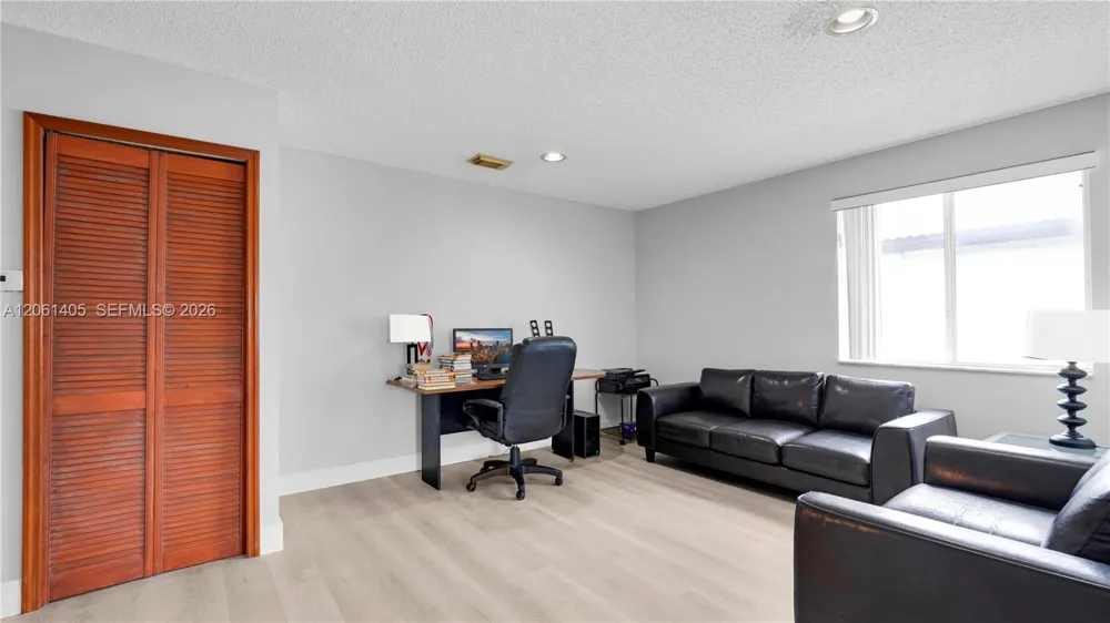 8356 SW 158th Ave Miami, FL 33193