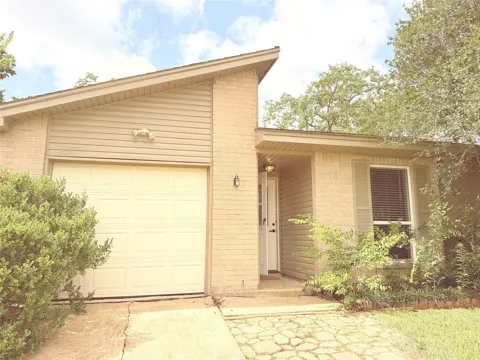 2533 Knoxville Drive
