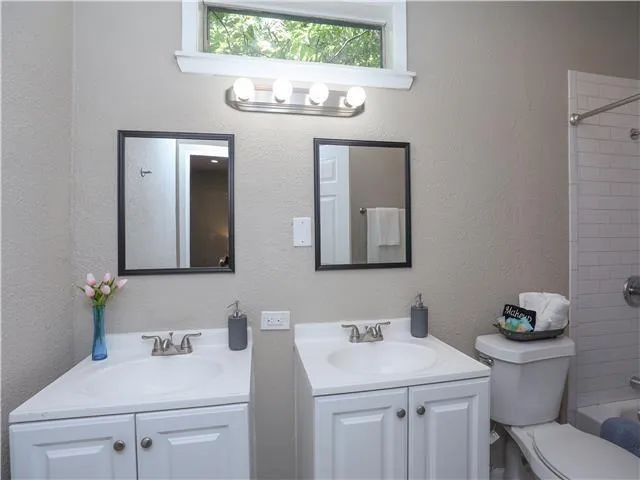 707 Garrett Street #B Pasadena, TX 77506