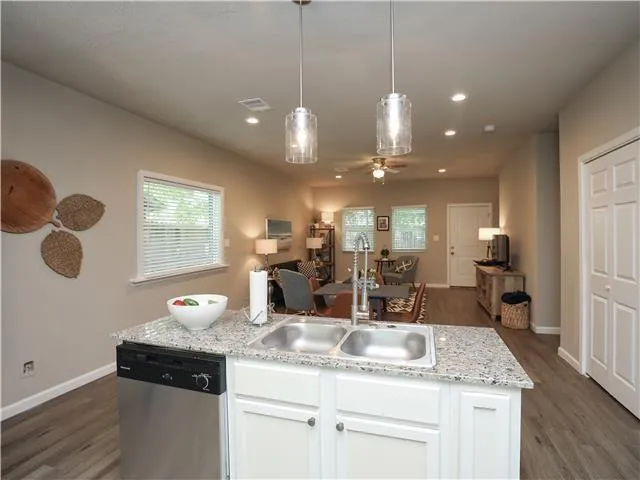 707 Garrett Street #B Pasadena, TX 77506