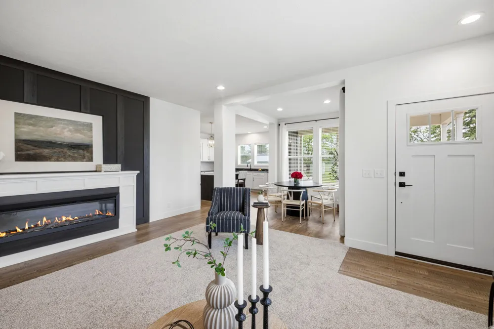 407 Sherwood Avenue Three Oaks, MI 49128