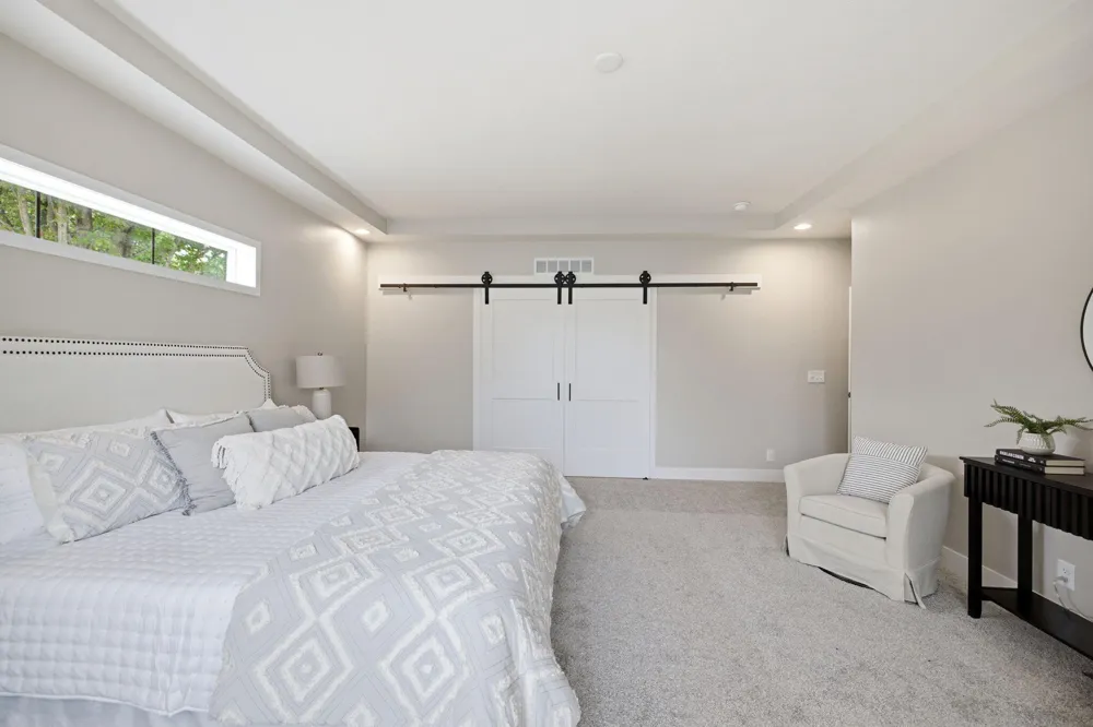 407 Sherwood Avenue Three Oaks, MI 49128