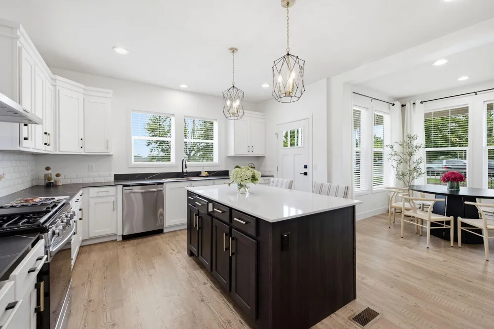 407 Sherwood Avenue Three Oaks, MI 49128