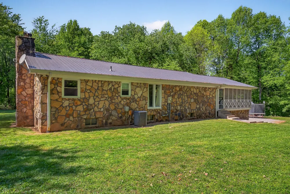 214 Boyd Creek Rd Sparta, TN 38583