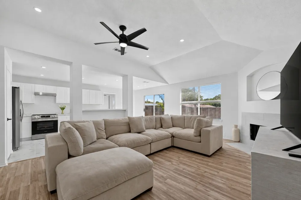 1720 Dartmouth Drive Glenn Heights, TX 75154