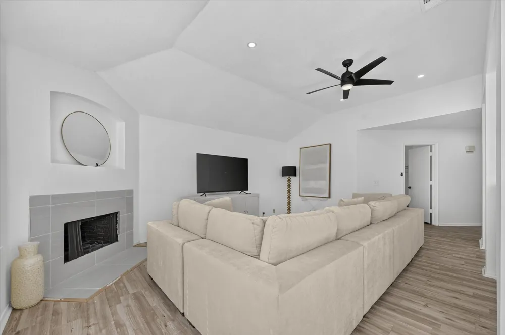1720 Dartmouth Drive Glenn Heights, TX 75154