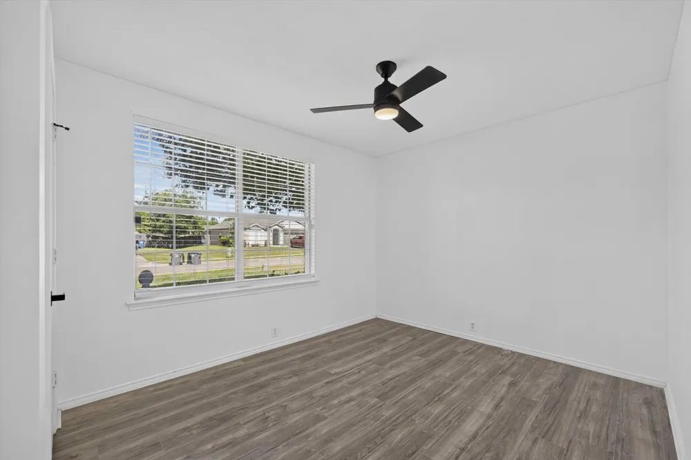 1720 Dartmouth Drive Glenn Heights, TX 75154