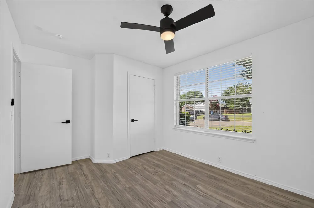1720 Dartmouth Drive Glenn Heights, TX 75154