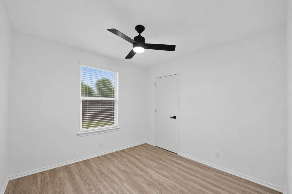 1720 Dartmouth Drive Glenn Heights, TX 75154