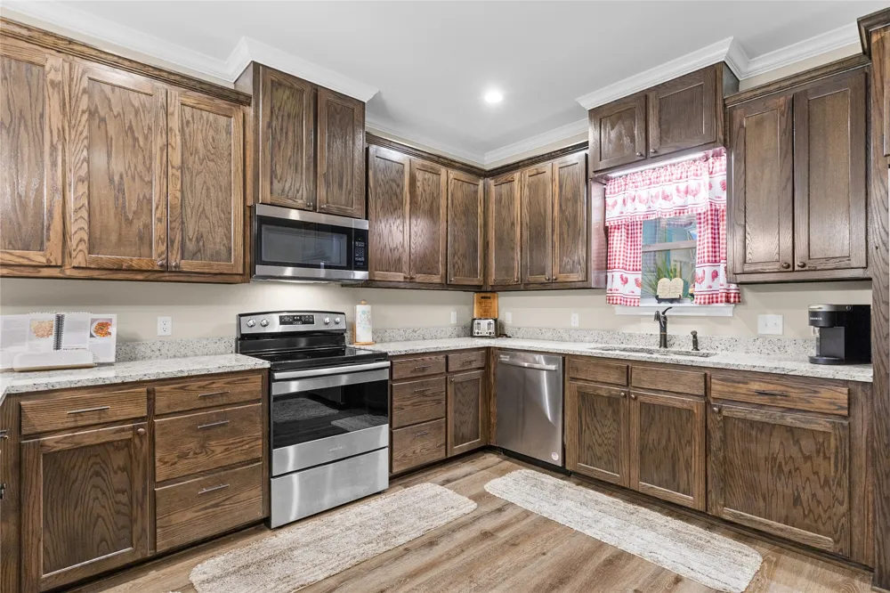 123 Oak Street Emory, TX 75440