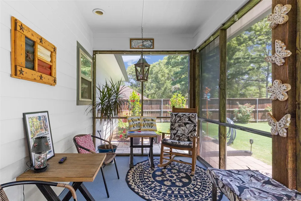 123 Oak Street Emory, TX 75440