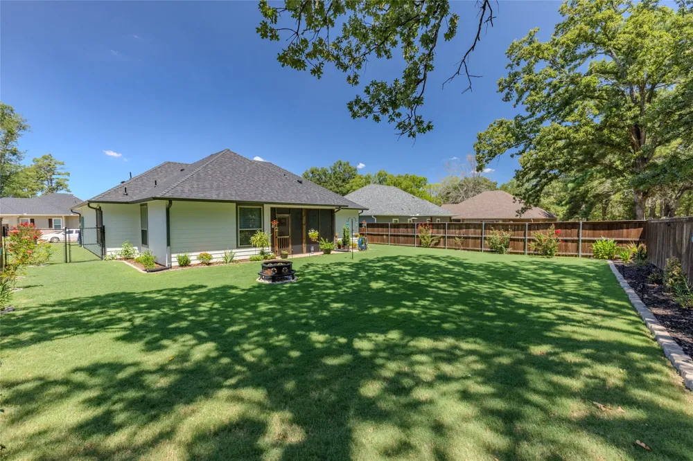123 Oak Street Emory, TX 75440