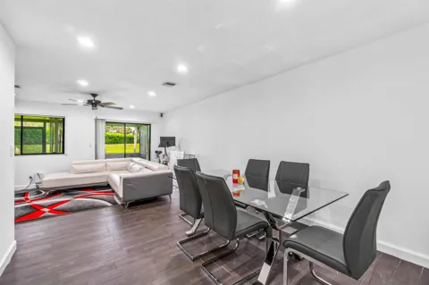 3703 Inlet Circle