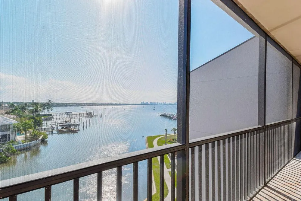 11370 Twelve Oaks Way #614 North Palm Beach, FL 33408