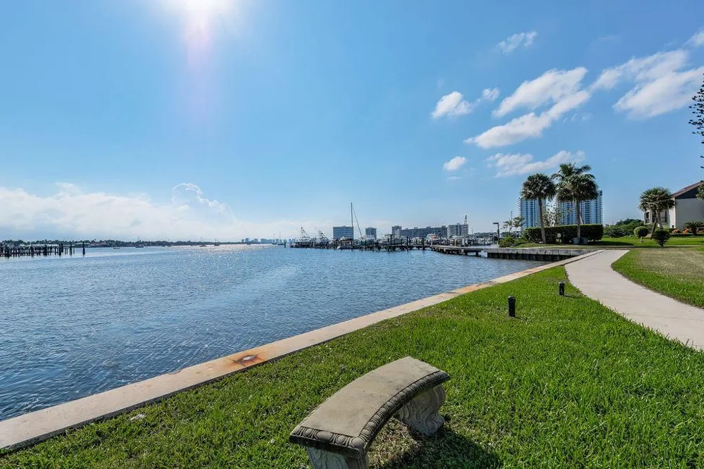 11370 Twelve Oaks Way #614 North Palm Beach, FL 33408