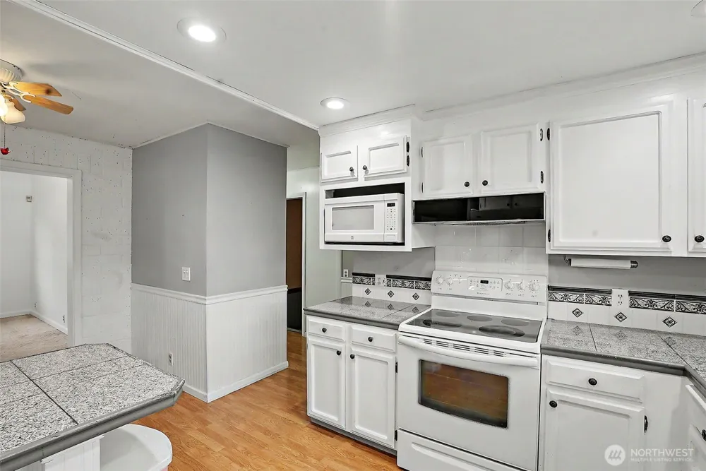 415 R STREET NE Auburn, WA 98002