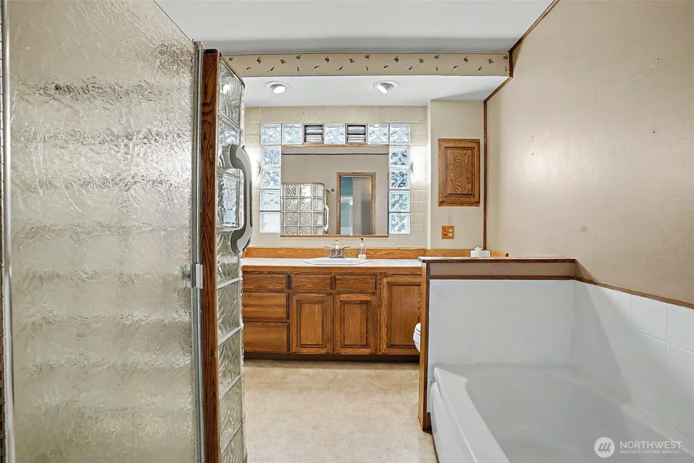415 R STREET NE Auburn, WA 98002