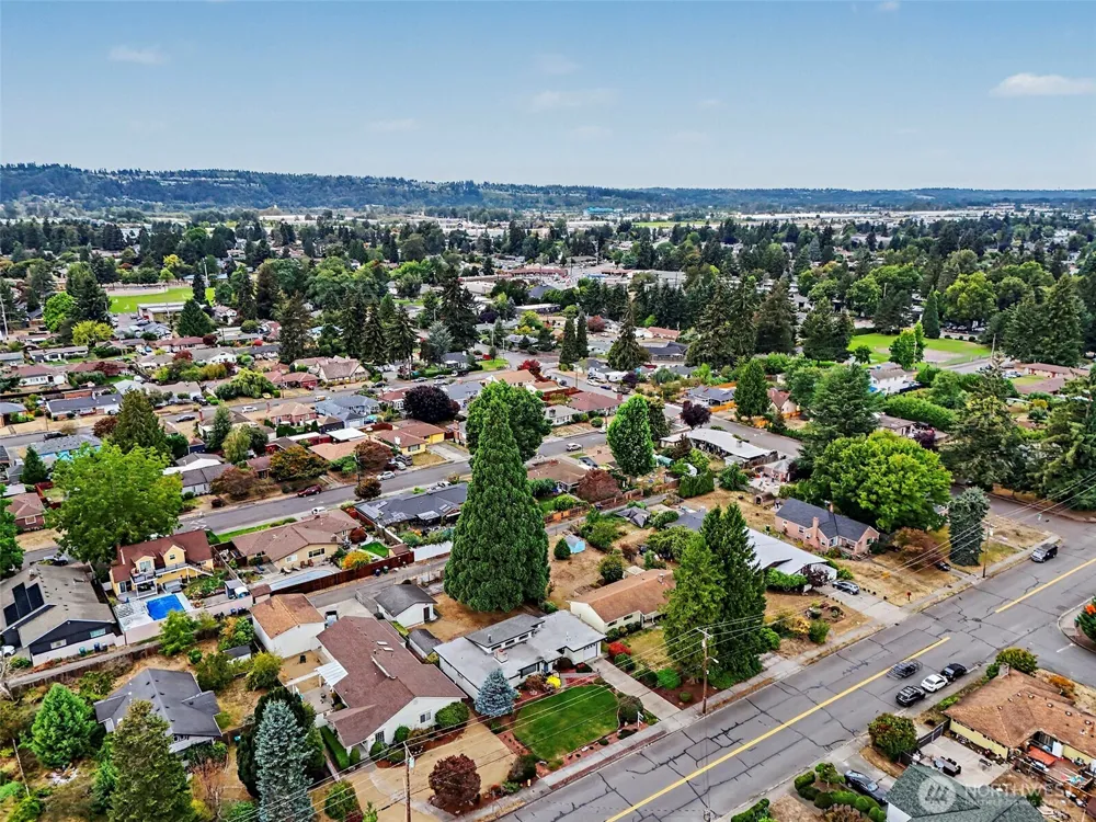 415 R STREET NE Auburn, WA 98002