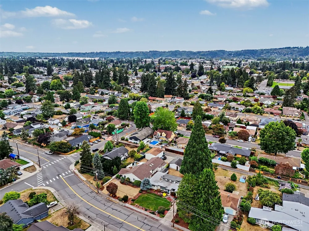 415 R STREET NE Auburn, WA 98002