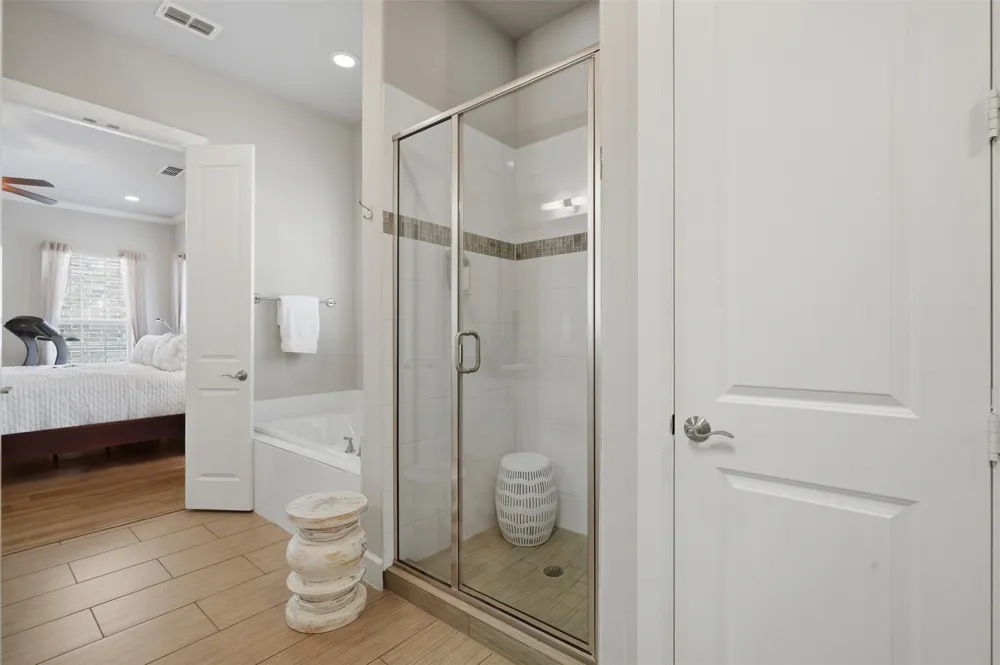 5005 Meridian Lane #2103 Addison, TX 75001