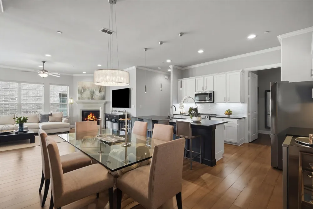 5005 Meridian Lane #2103 Addison, TX 75001