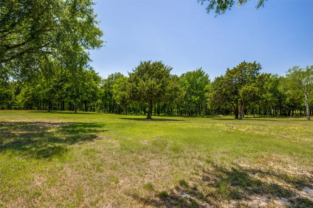 305 Cedar Creek Landing Lane Mabank, TX 75143