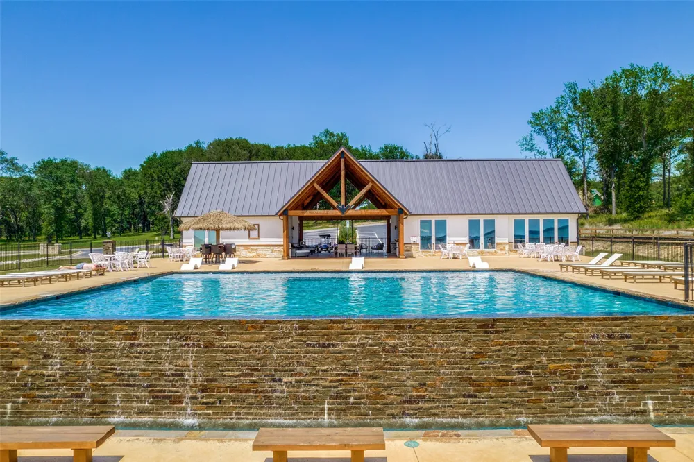 305 Cedar Creek Landing Lane Mabank, TX 75143