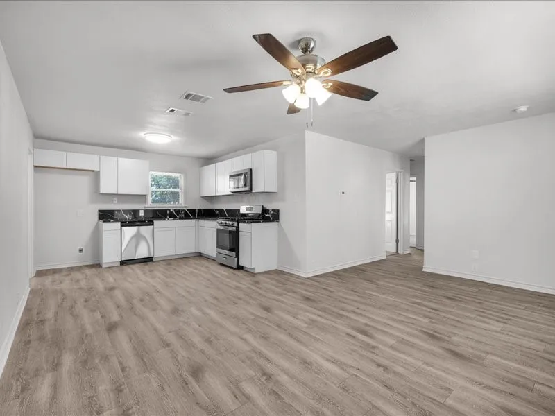 708 Race Street Crowley, TX 76036