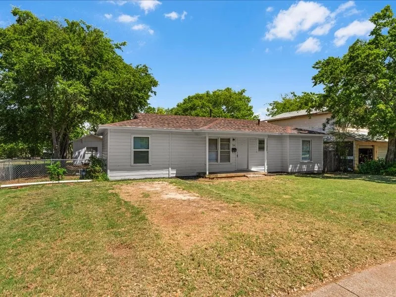 708 Race Street Crowley, TX 76036