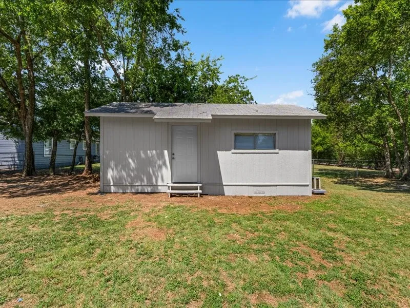 708 Race Street Crowley, TX 76036