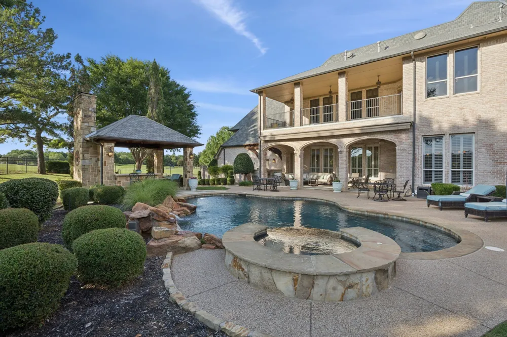 414 Bryn Meadows Southlake, TX 76092
