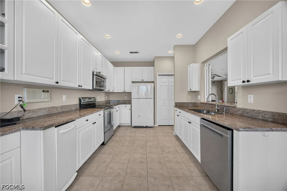Los Lagos Court #101 Bonita Springs, FL 34135