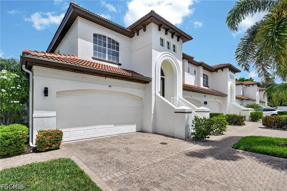 Los Lagos Court #101 Bonita Springs, FL 34135