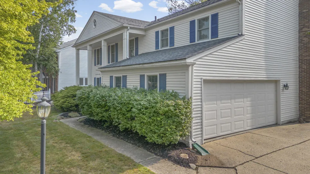 36233 Fredericksburg Road Farmington, MI 48331