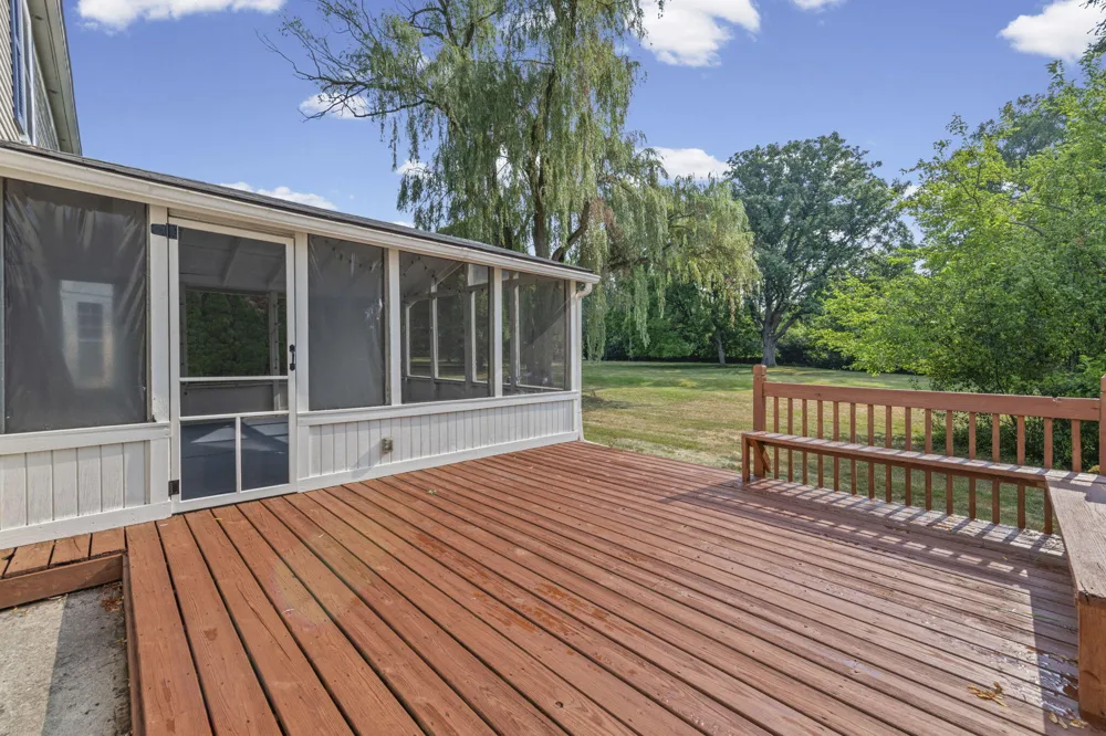 36233 Fredericksburg Road Farmington, MI 48331