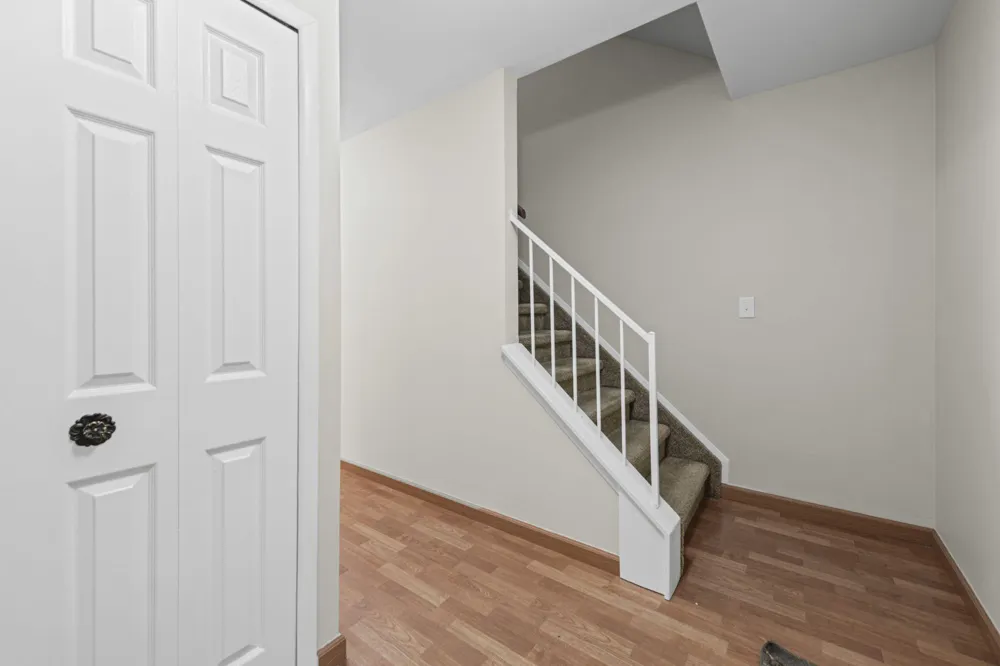 36233 Fredericksburg Road Farmington, MI 48331