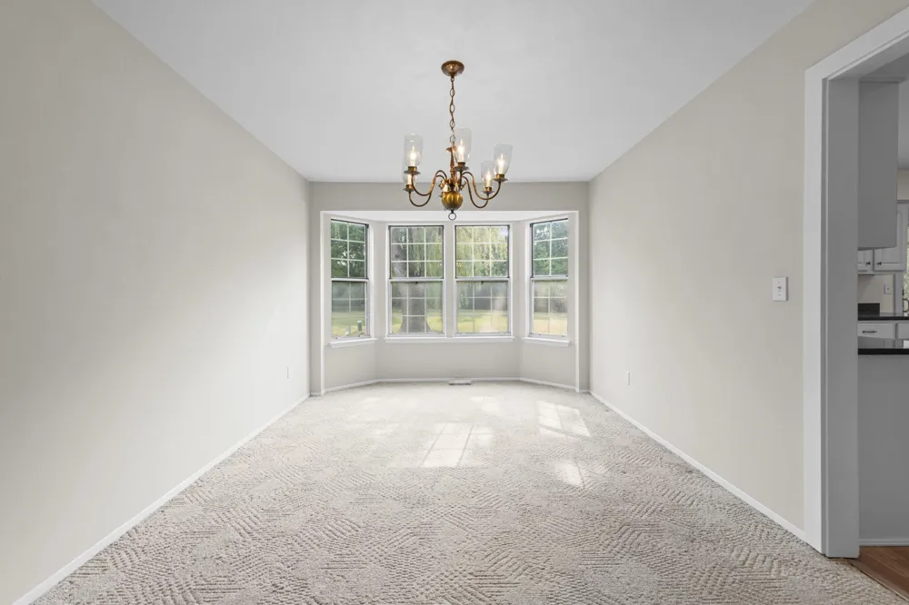 36233 Fredericksburg Road Farmington, MI 48331