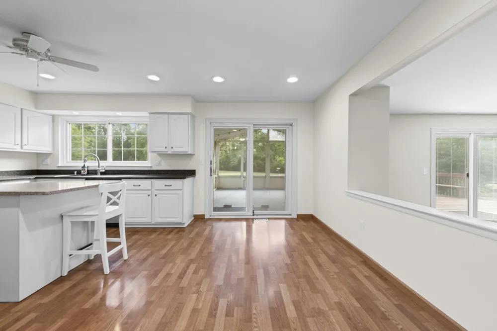 36233 Fredericksburg Road Farmington, MI 48331