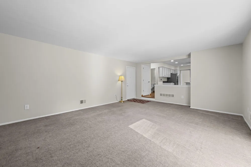 36233 Fredericksburg Road Farmington, MI 48331