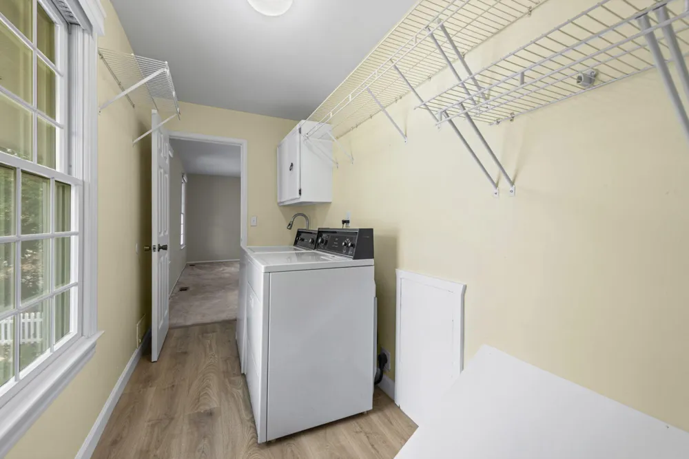 36233 Fredericksburg Road Farmington, MI 48331