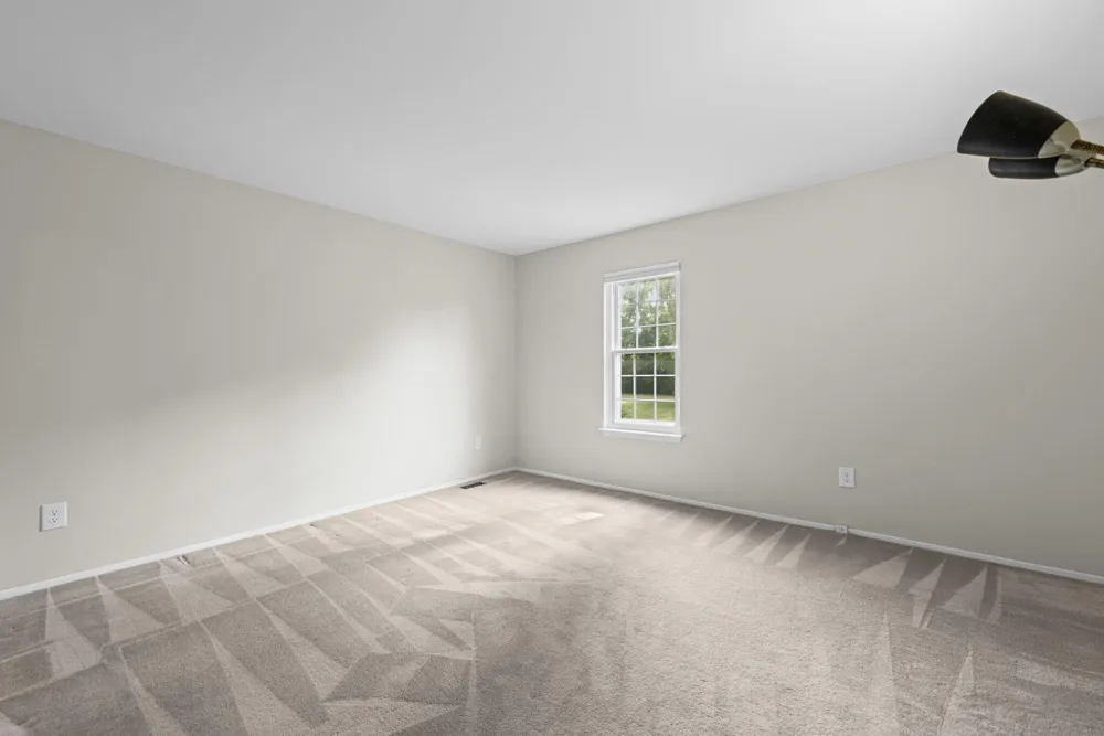 36233 Fredericksburg Road Farmington, MI 48331